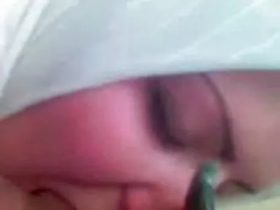శిశువు మరియు ఇష్టమైన సెక్స్ బొమ్మలు
