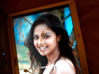 పరిపక్వ వ్యక్తి ఆవెజోన్ సిక్స్టైనైన్ తయారు చేసి, ఆమె ప్రేయసి స్నేహితురాలిని ఆస్వాదించండి, ఆనందించండి
