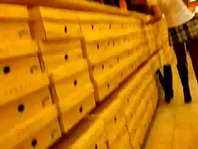 స్లిమ్ బేబ్ 2 మోఫోస్‌తో బాధపడ్డాడు