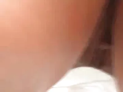 నా హాట్ భార్య తన బొమ్మలను ప్రేమిస్తుంది